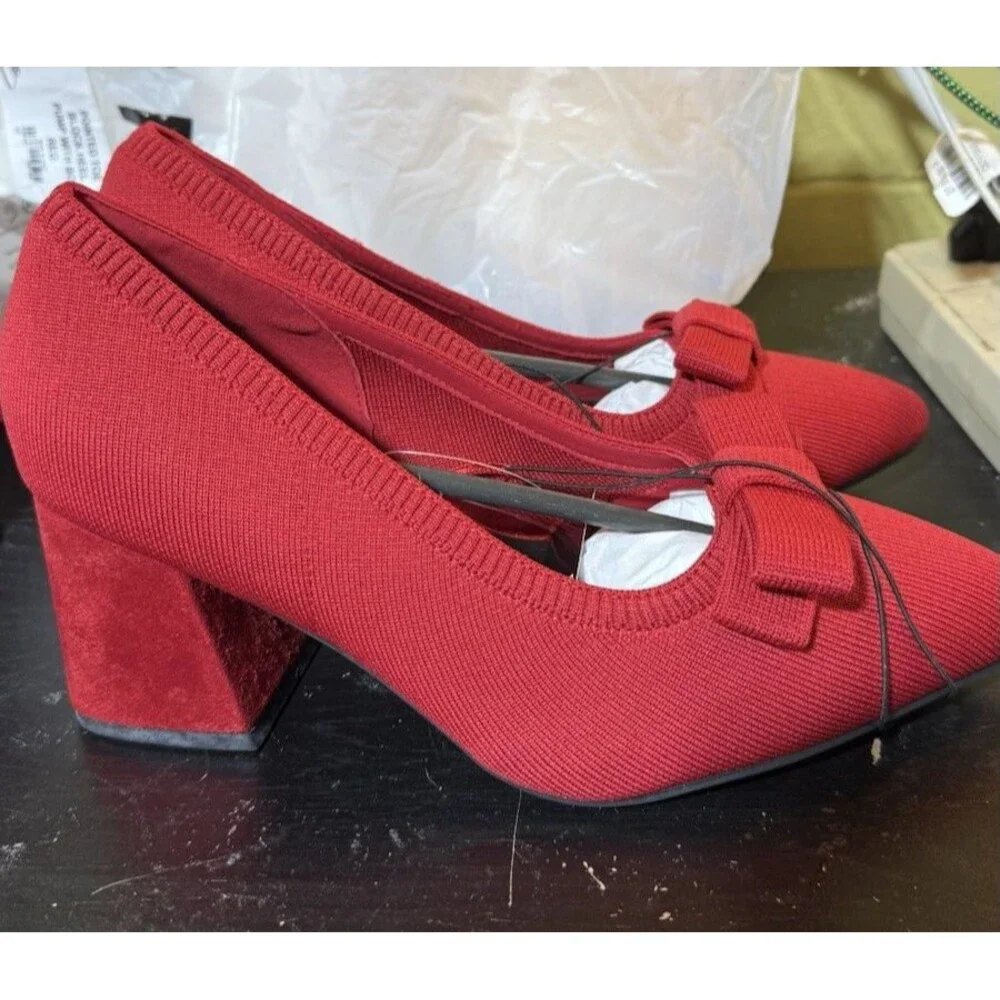 Torrid Womens Red Heel Pointed Toe Block Heel Pump with Bow NWT Size 8.5